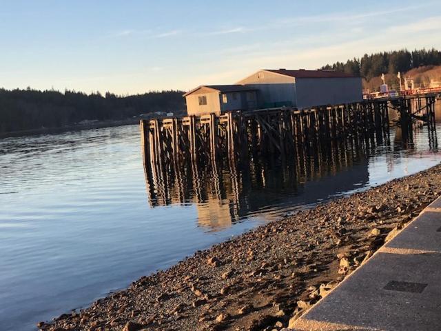 Alert Bay Lodge Exterior foto