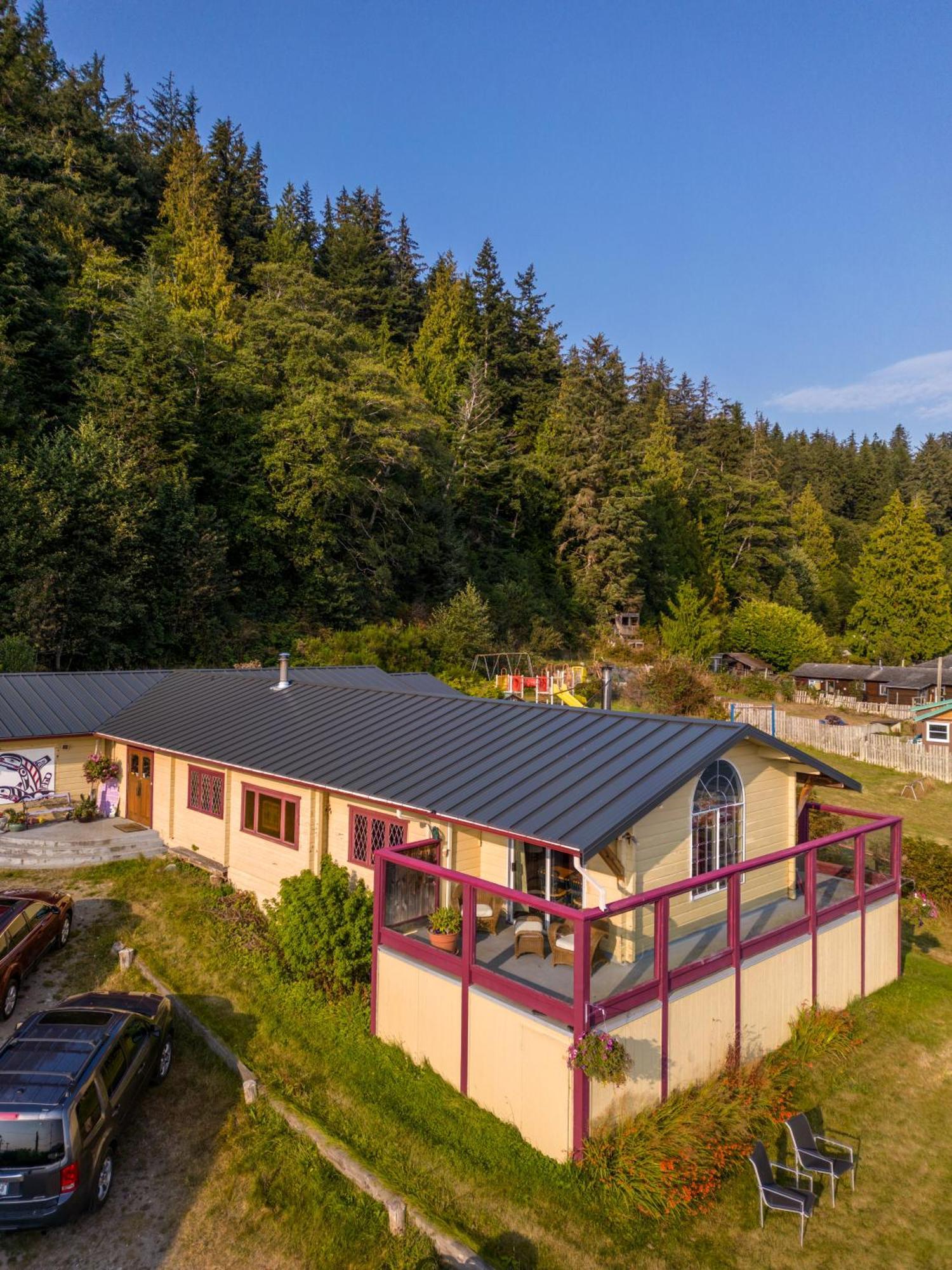 Alert Bay Lodge Exterior foto